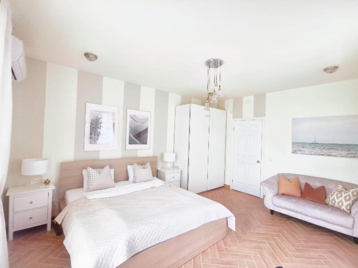 Bellevue Apartment With Ac & Heating & Terrace Budapest Kültér fotó